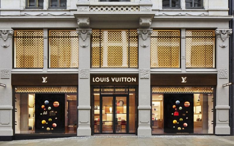 Une photo d'une boutique Louis Vuitton en Belgique