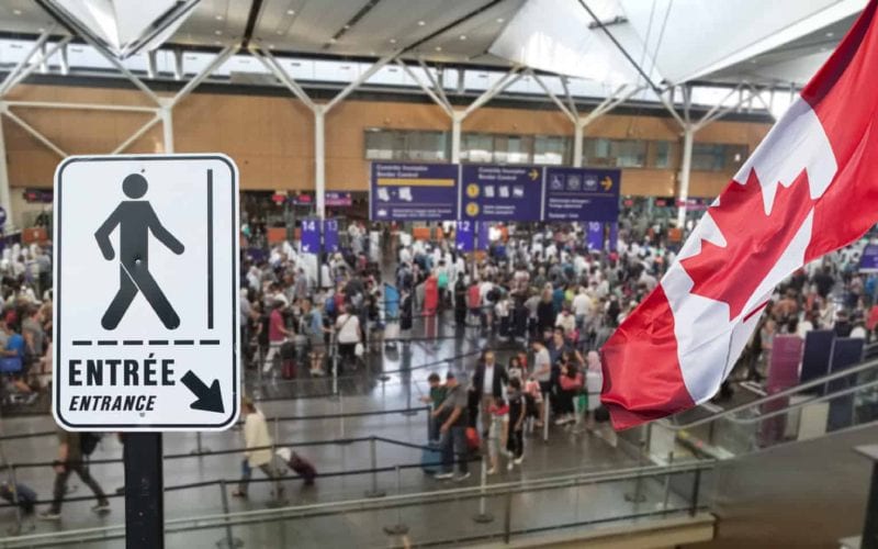 Contrôle immigration au Canada, à l'aéroport.
