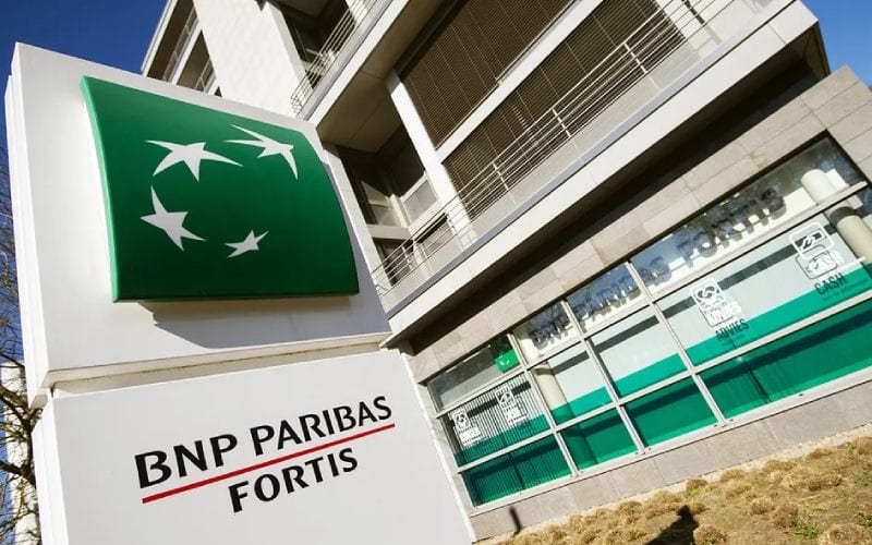 Façade de la Banque BNP PARIBAS FORTIS en Belgique 