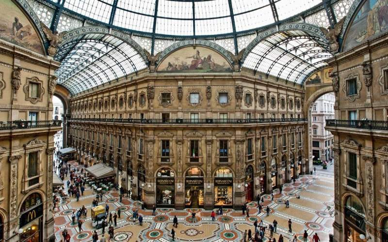 Galerie milanaise luxueuse. 