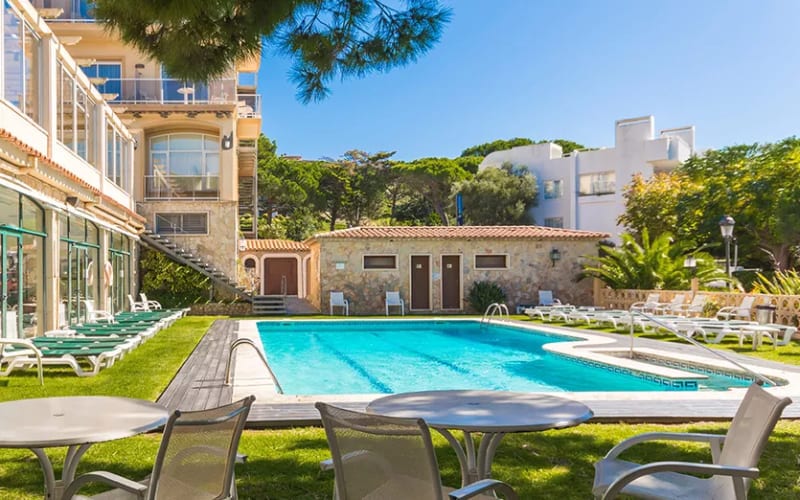 Un hôtel de luxe en Espagne avec Piscine. 