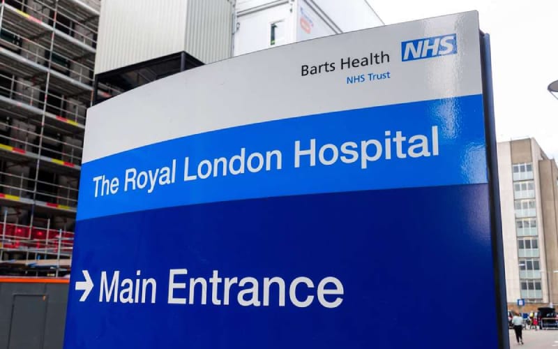 Panneau indiquant l'entrée de l'hôpital de Londres. 