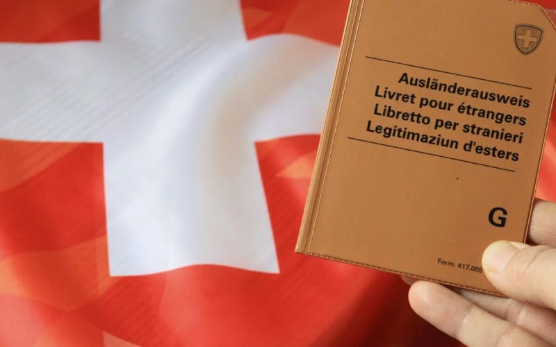 Photo du permis de travail suisse frontalier avec le drapeau Suisse 