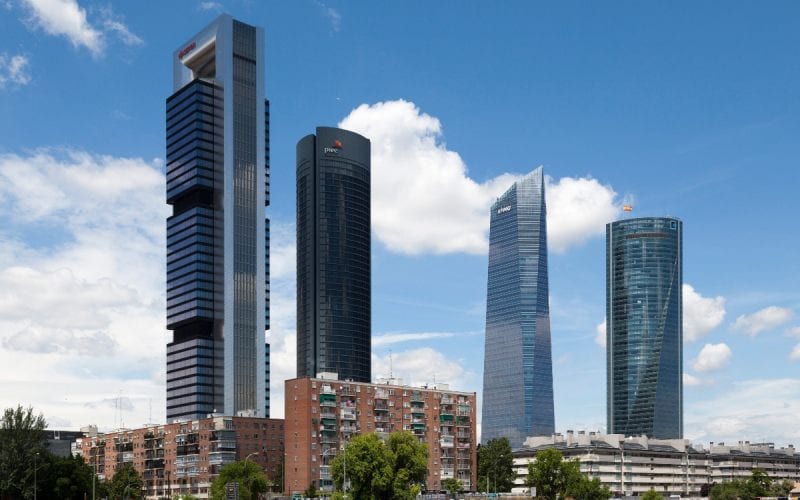 Quartier d'affaires à Madrid avec plusieurs multinationales. 