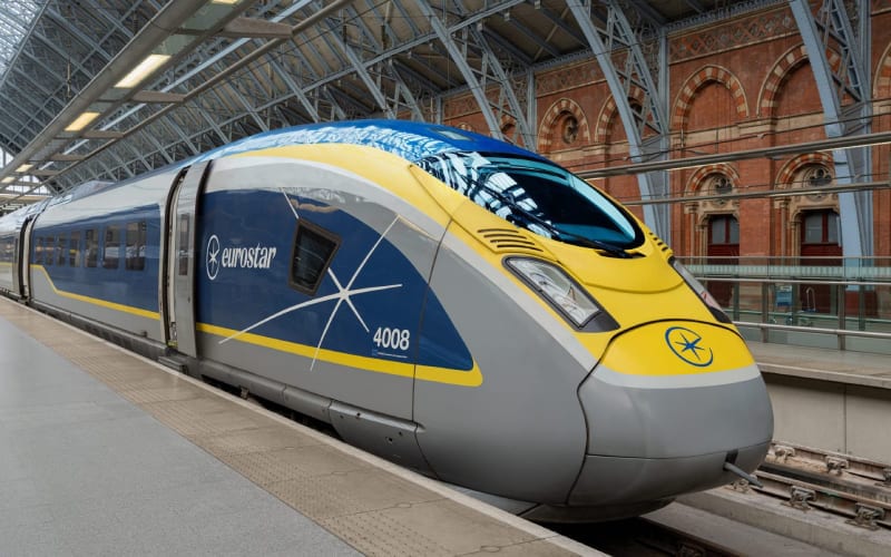 Train Eurostar pour aller en Belgique en gare. 