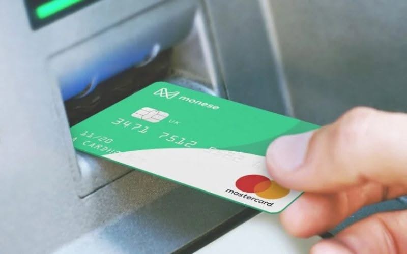 Carte monese utilisée au distributeur.